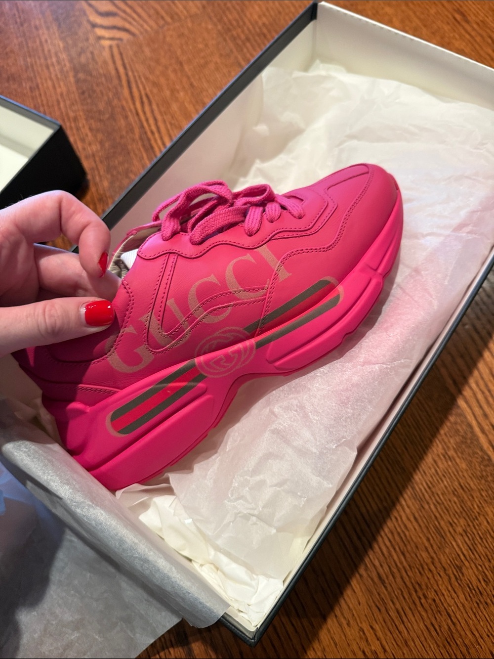 Gucci rhyton logo sneaker